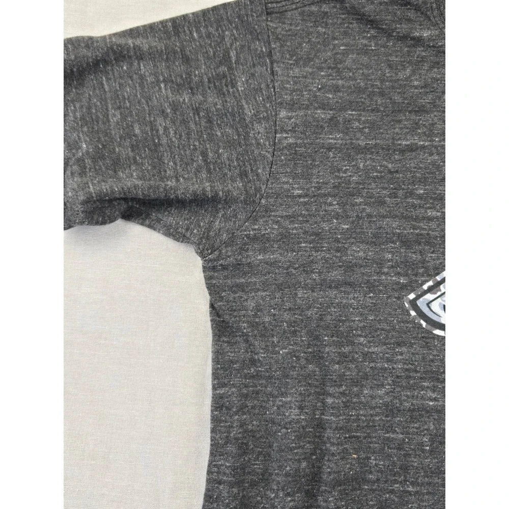 Fanatics Arizona Coyotes NHL Mens Medium Charcoal Heather Camo Logo T-Shirt